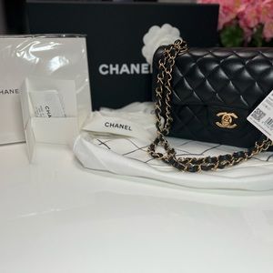 CHANEL Classic SMALL double Flap Bag black Lambskin gold hardware year 2022